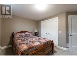 1601 ED ERVASTI CRESCENT - 38