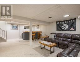 915 DALHOUSIE DRIVE - 33