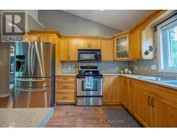20 OMEMEE STREET N - 5