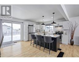 1 IDSARDI AVENUE - 10