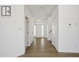 30 SPRUCE CRESCENT N - 10