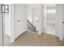 30 SPRUCE CRESCENT N - 18