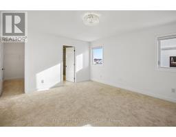 30 SPRUCE CRESCENT N - 21