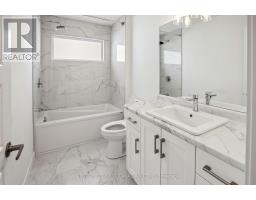 30 SPRUCE CRESCENT N - 26