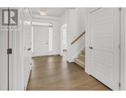 30 SPRUCE CRESCENT N - 6