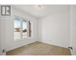 30 SPRUCE CRESCENT N - 7