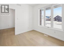30 SPRUCE CRESCENT N - 8