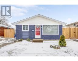 15 HARDING CRESCENT - 1