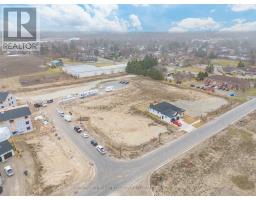 58 MOONLIGHT COURT - 18