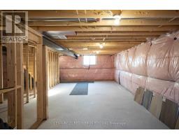 6 - 430 HEAD STREET N - 31