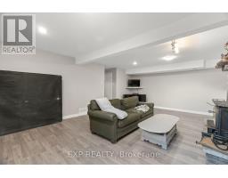 9952 PRINCE PHILIP STREET - 33