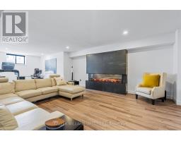 490 EAGLETRACE DRIVE - 36