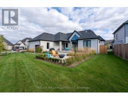 490 EAGLETRACE DRIVE - 41