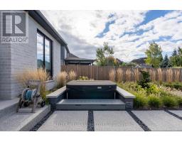 490 EAGLETRACE DRIVE - 43