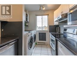 21 - 1096 JALNA BOULEVARD - 11