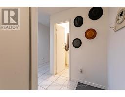 21 - 1096 JALNA BOULEVARD - 3