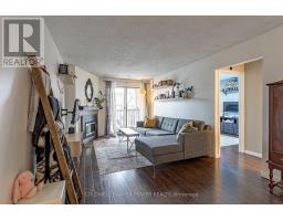 21 - 1096 JALNA BOULEVARD - 4