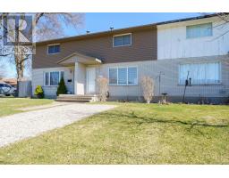 215 BEATTIE STREET - 1