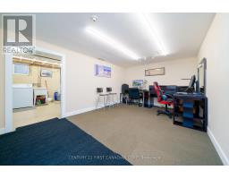 215 BEATTIE STREET - 13