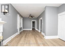666 LORNE AVENUE - 17