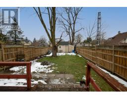 666 LORNE AVENUE - 38