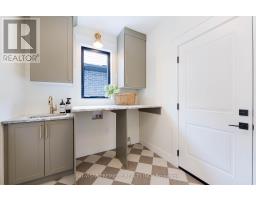 71 BASIL CRESCENT - 31