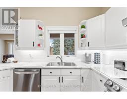 35 - 1555 HIGHBURY AVENUE - 10