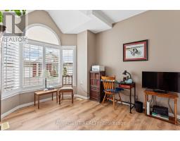 35 - 1555 HIGHBURY AVENUE - 4