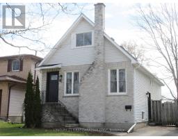 41 CHANCTON CRESCENT - 1