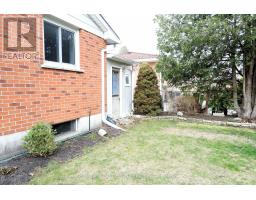 27 ANNE STREET E - 23