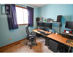 115 SPEIGHT CRESCENT - 17