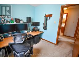 115 SPEIGHT CRESCENT - 18