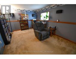 115 SPEIGHT CRESCENT - 23