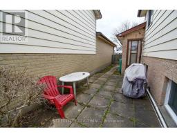 115 SPEIGHT CRESCENT - 32