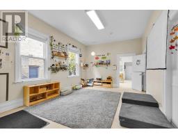 318 PICCADILLY STREET - 16