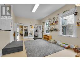 318 PICCADILLY STREET - 17