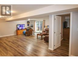 35 WILLIS AVENUE - 27
