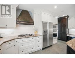129 WYCHWOOD PLACE - 9
