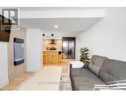 3 UPCOTT CRESCENT - 30