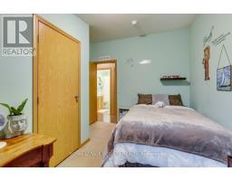 35 - 33 PITT STREET - 28