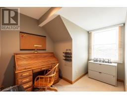 50 LONGVIEW COURT - 30