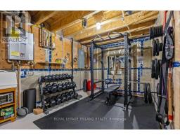 25 FEATHERS CROSSING - 32
