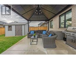 25 FEATHERS CROSSING - 36