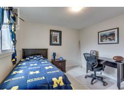 11 - 340 AMBLESIDE DRIVE - 27