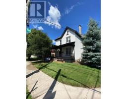 870 QUEENS AVENUE - 1