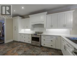 17 - 145 BASELINE ROAD E - 13