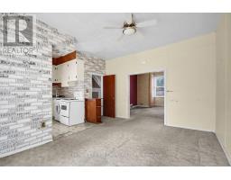 69 BRISCOE STREET E - 13