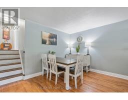102 WELLESLEY CRESCENT - 12