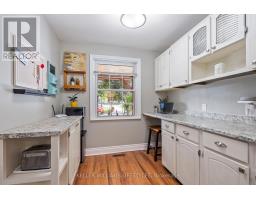 102 WELLESLEY CRESCENT - 18