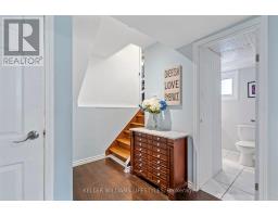 102 WELLESLEY CRESCENT - 26
